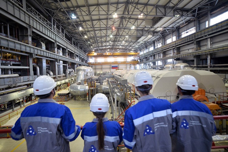 Yerli firmalarla nükleeri geliştiriyor