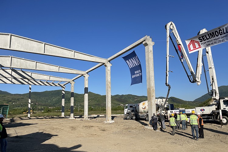 Bartın'da 1200 kişiye istihdam sağlayacak fabrikanın temeli atıldı