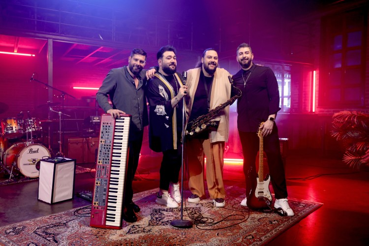 Anıl Şallıel ve Sakiler iş birliği ile Arapsaçı yayımda