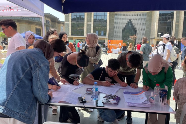 İş arayanlarla işverenler kendi ilçelerinde buluşuyor