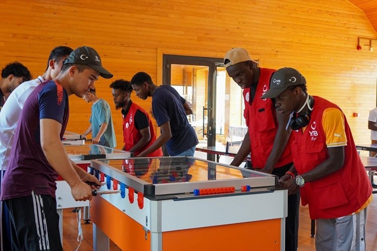 YTB Gençlik Kamplarında 58 ülkeden gençler İstanbul'da bir araya geldi