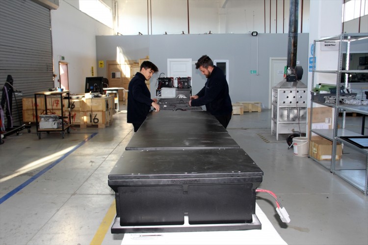 45 kurumsal yatırımcı yer alıyor