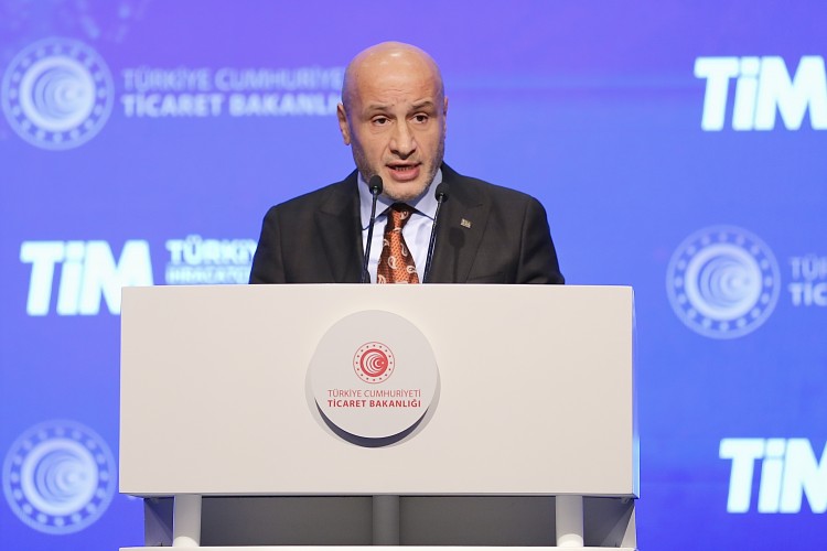 İhracatta yeni bir rekora imza attı