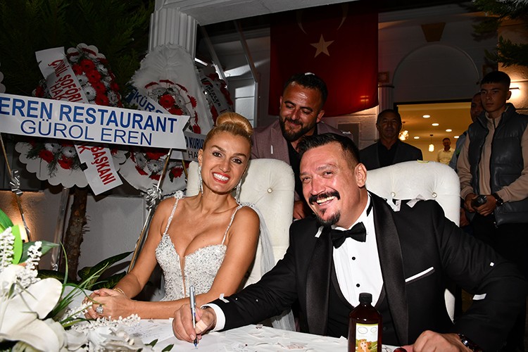 Tuğba Özay ile Şenol İpek evlendi