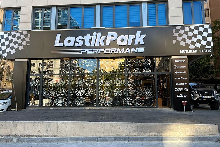 LastikPark 15'inci yılını kutluyor