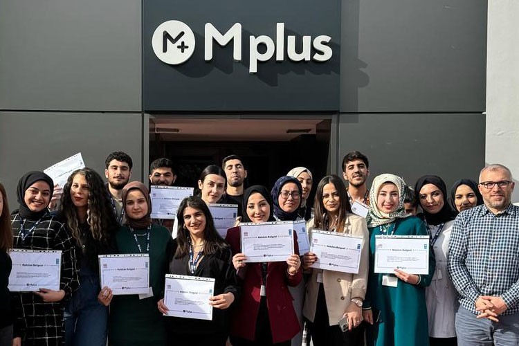 Deprem bölgesindeki gençlerin istihdamına tam destek