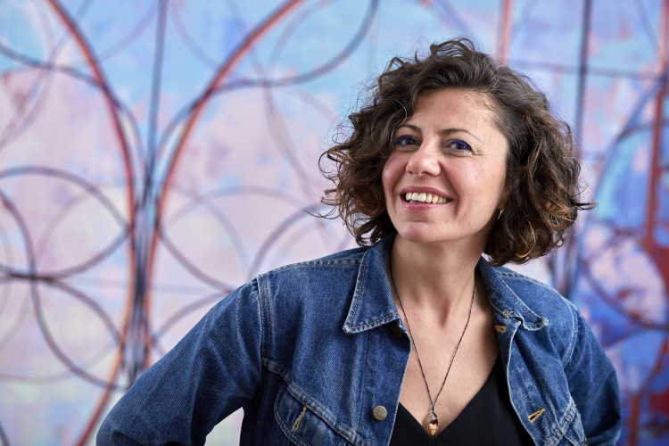 Ressam Seçil Being'in