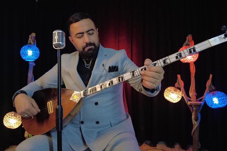 Emrah Tezcan'dan yeni singıl