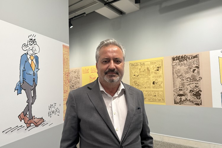 30 Haziran'a kadar sanatseverlerle buluşacak