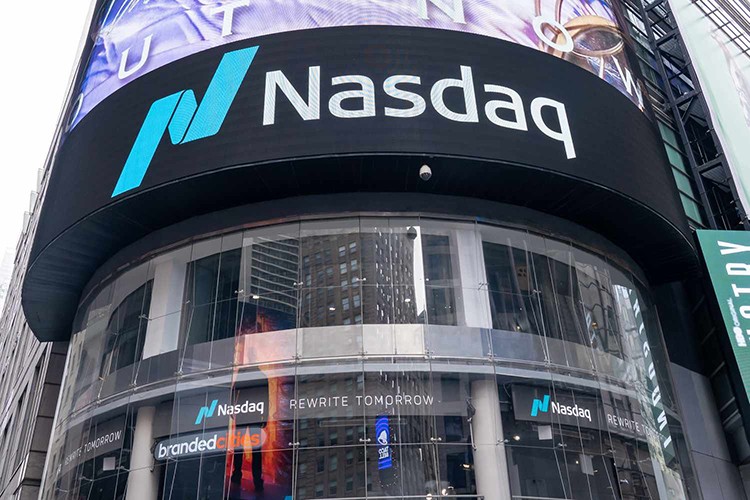 Nasdaq ve S&P 500 endeksleri rekor seviyelerini gördü