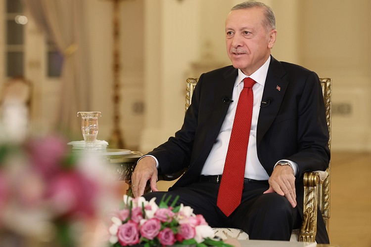 "Faizde artış yok, daha aşağı inecek"