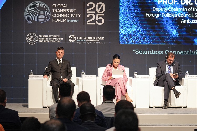 "Türkiye Asya ile Avrupa arasında bir köprü olarak bilinir"