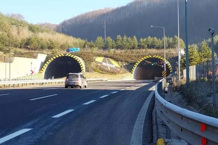 Yenilenen Bolu Dağı Tüneli yarın trafiğe açılıyor