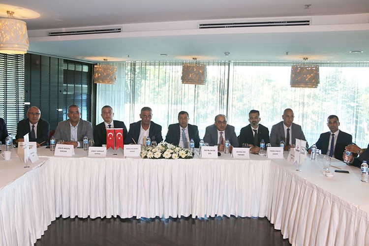 Sektör can çekişiyor