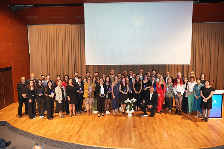 Yanal Vakfı Vefa Ödülleri sahiplerini buldu