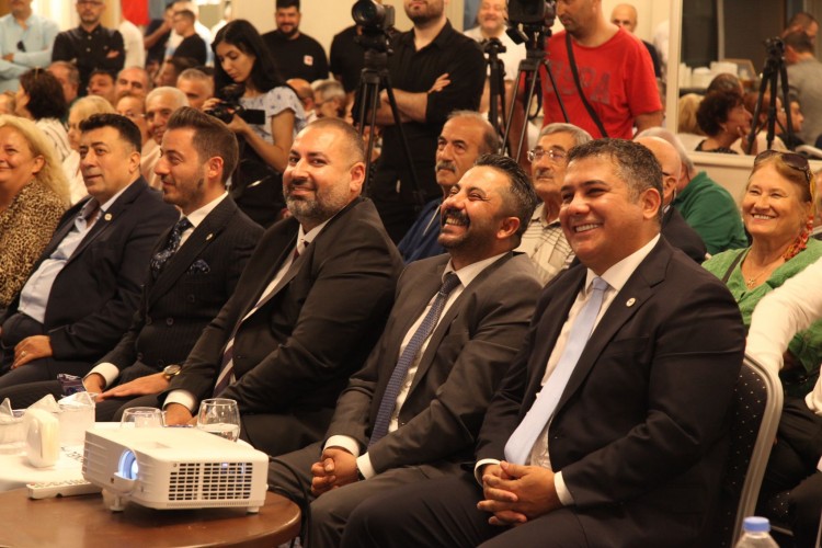 Genel Başkan Mutlu: 2028 Cumhurbaşkanlığı seçimlerine aday olduğunu açıkladı.!