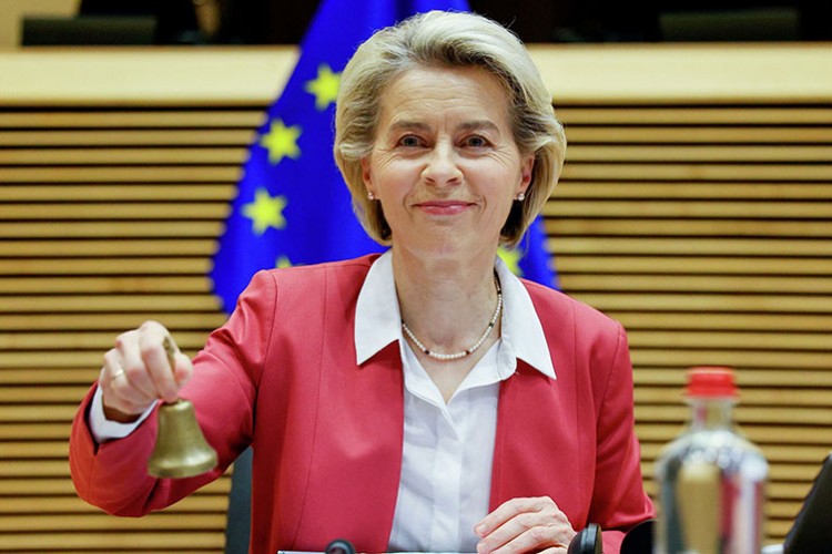 AB, 160 Rus yetkili ve oligarka yaptırım uygulayacak