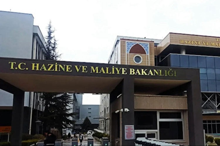Hazine düzenlediği tahvil ihalesinde yaklaşık 15,5 milyar lira borçlandı
