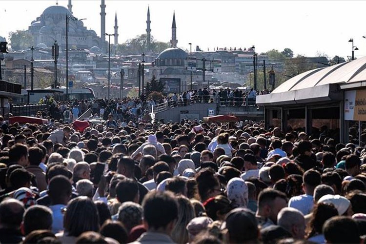 İstanbul 15,7 milyon nüfusuyla 131 ülkeden daha kalabalık