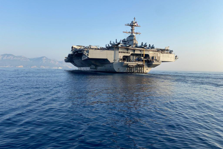 Dünyanın en büyük uçak gemisi Antalya'da