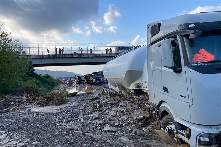 prakkale-İskenderun Devlet Yolu'nun Payas şehir geçişi kullanıma açıldı