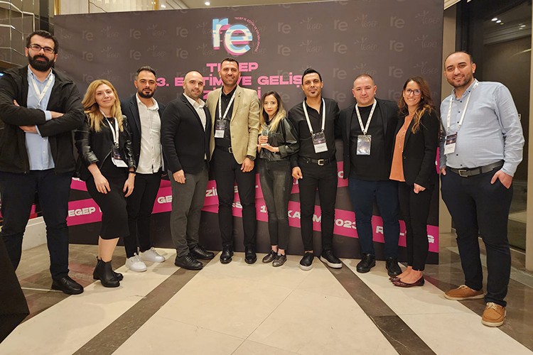 Çalışanlarının kariyer yaşamını şekillendiriyor