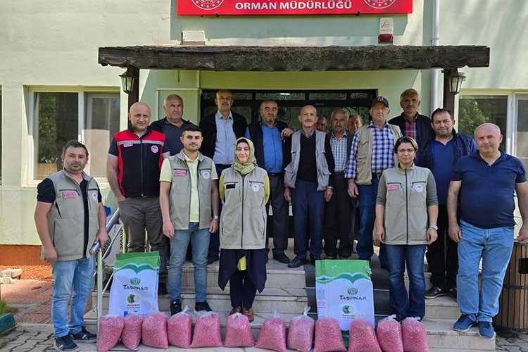 Çiftçilere kuru fasulye tohumu dağıtıldı