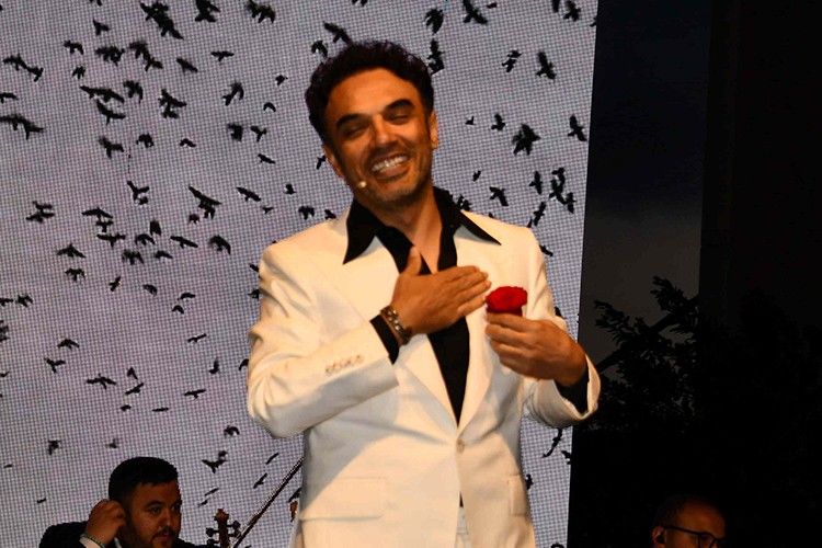 Uğur Aslan: Eşim ile aynı projede yer almak dezavantaj