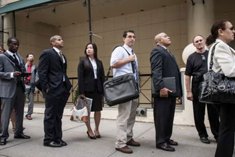 İngiltere'de işsizlik son 4 yılın en yüksek seviyesinde