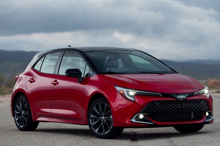 Toyota yeni Corolla Hatchback'i Türkiye'de satışa sundu