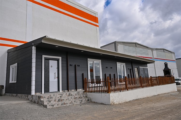 Depremde sınıfı geçen çelik yapılara talep artıyor