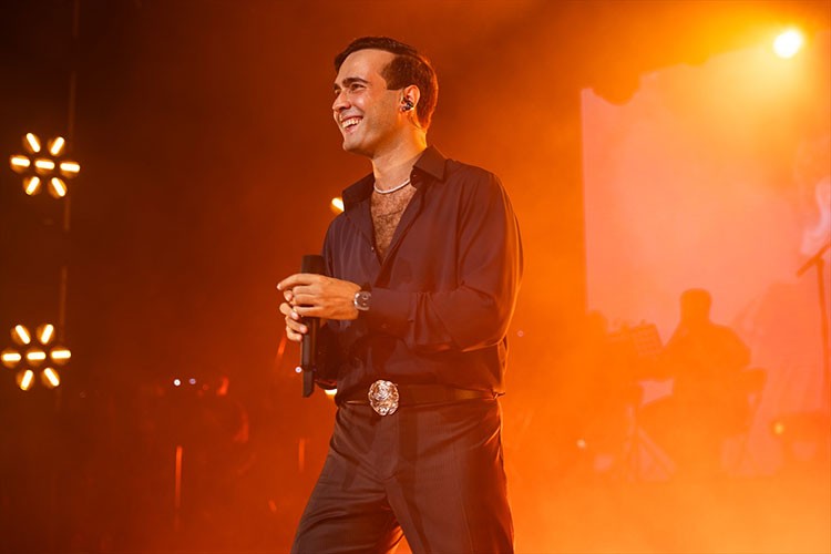 Mert Demir Harbiye'de büyüledi