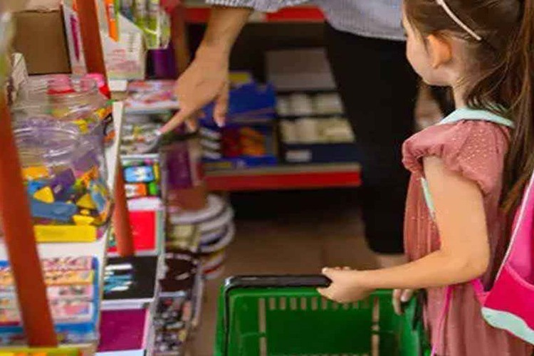 Çocuklara kırtasiye malzemesi seçen ebeveynlere öneriler
