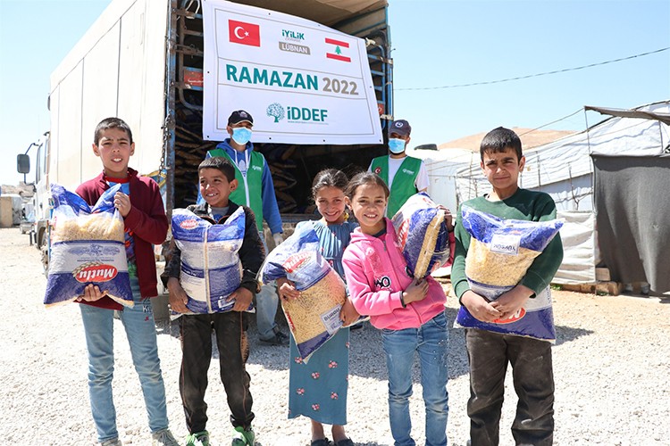 İDDEF'ten Lübnan'daki Mültecilere Gıda Yardımı