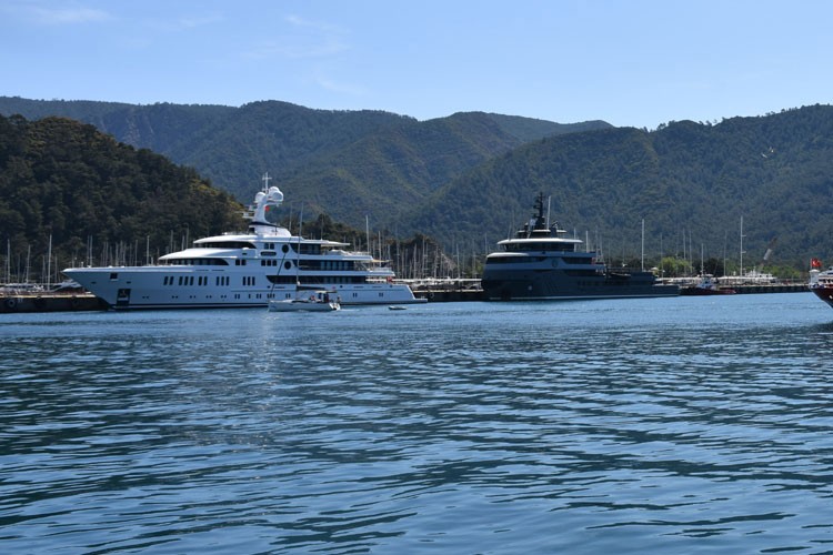 Milyon dolarlık yatlar Marmaris'te
