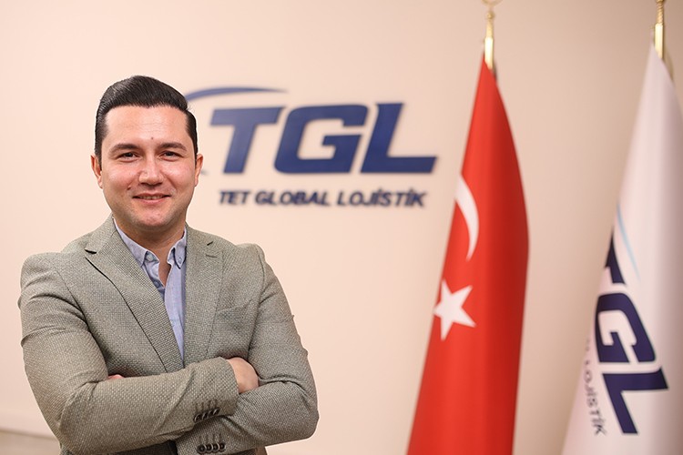 Türkiye'nin ticaret elçiliğini yapıyor