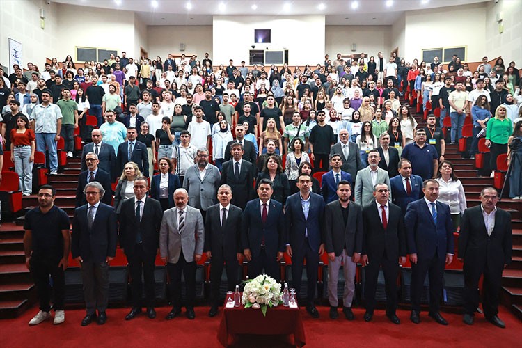 Mersin'de düzenlenen gençlik festivali "UFEST" sona erdi