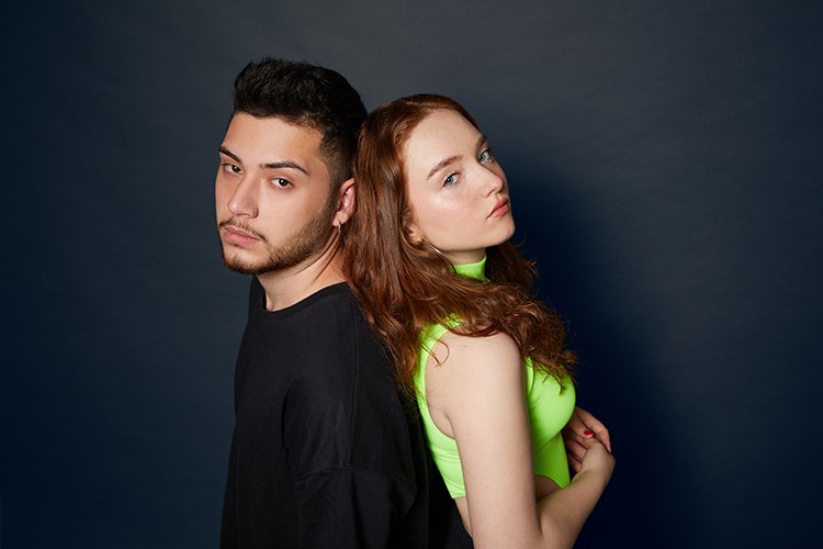 Işıl Ayman ve Eganowski 'den cesur düet