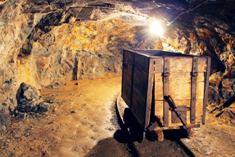 Eski madenler güneşin hizmetinde