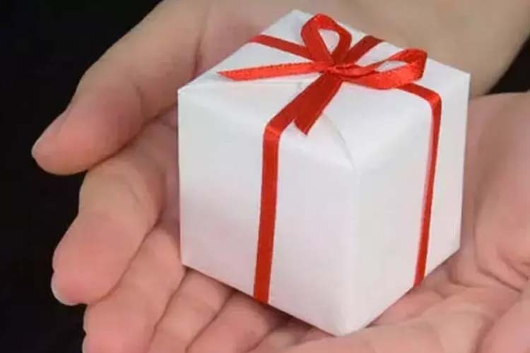 FLO'dan Anneler Günü için hediye alternatifleri