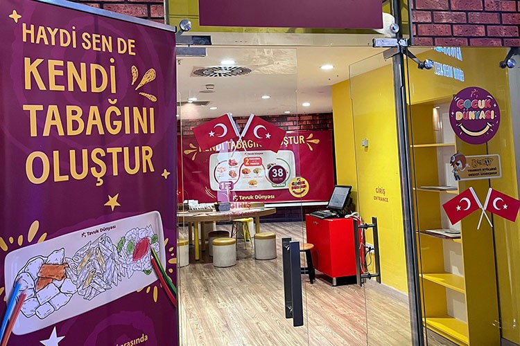 Tavuk Dünyası'ndan Çocuklara Özel Atölye