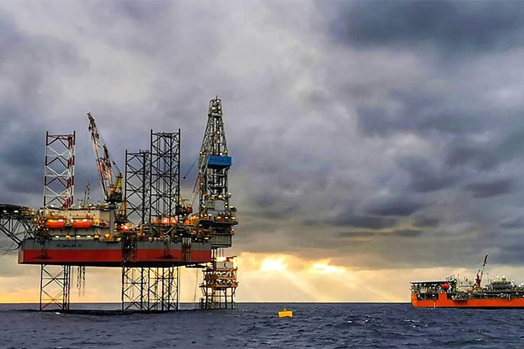 Petrol devlerinin karı yüzde 15,1 düştü