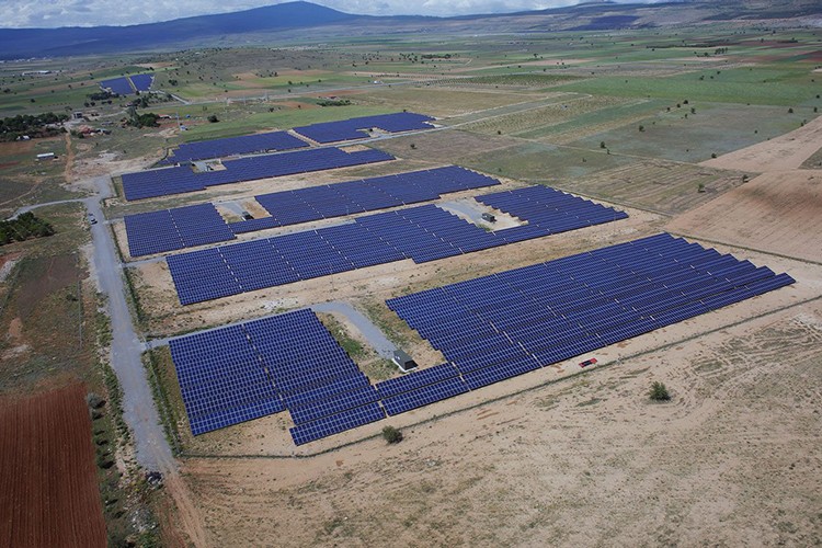 Yenilenebilir hibrit yatırımları yaklaşık 4 milyar dolarlık büyüklüğe ulaştı