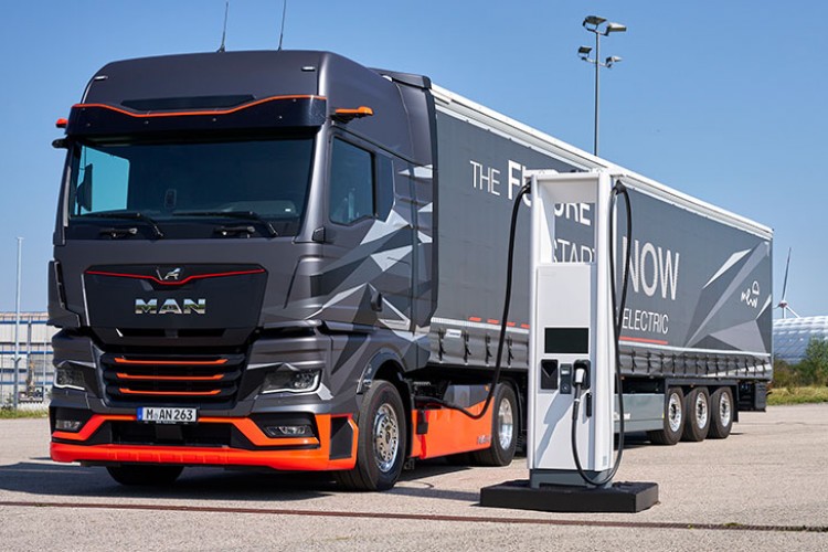 MAN'ın Yeni Elektrikli Kamyonu MAN eTruck Satışına Başlanıyor