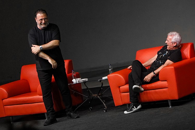 Yaz turnesinde hız kesmiyor