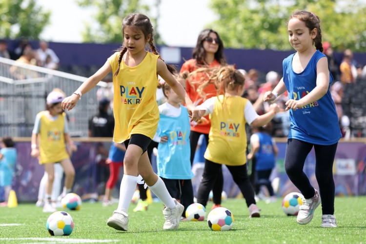 Disney Kız Çocuklarına UEFA Playmakers ile Futbol Heyecanı Yaşatıyor