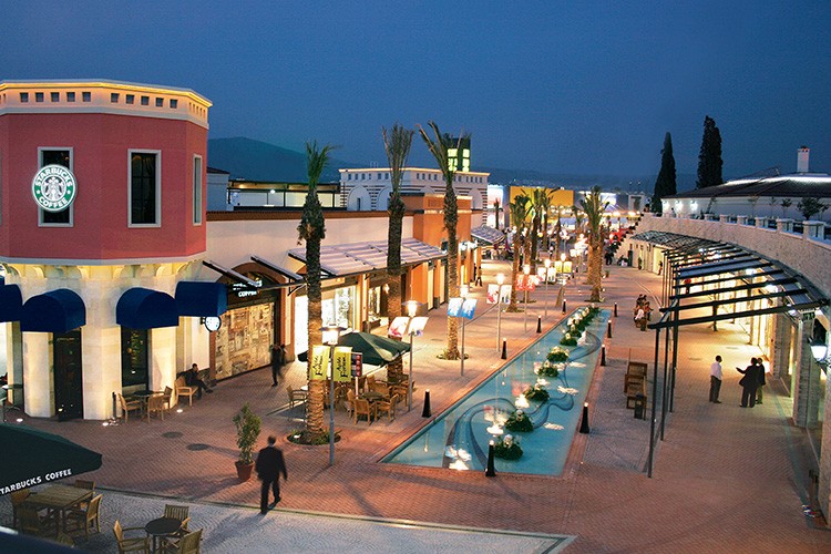 Uluslararası iş birliği Türkiye'ye taşındı: Commerz Real Türkiye'deki AVM'sini ECE'ye emanet ediyor