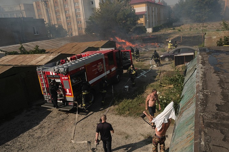 Rus uçakları Harkiv'e hava saldırısı düzenledi: 4 ölü