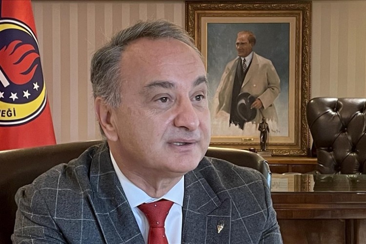 "Eğitim ve iş dünyası arasındaki köprüyü güçlendiriyoruz"