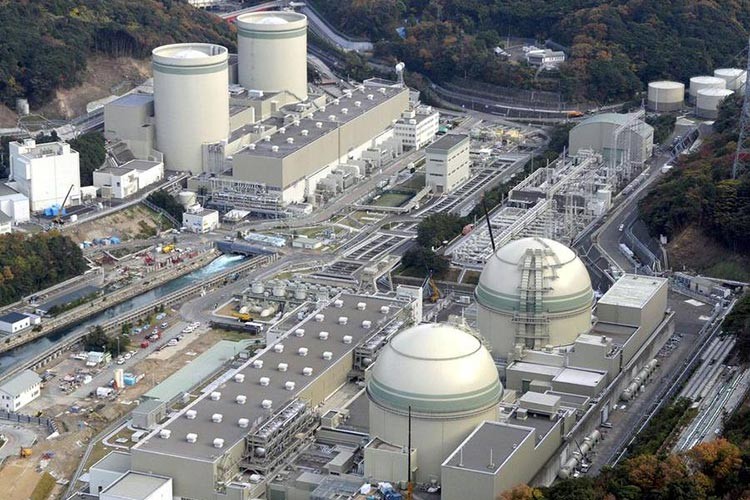 Japonya gözünü nükleer enerjiye çevirdi